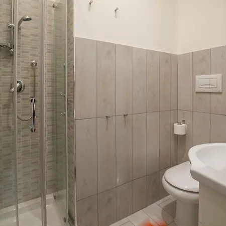 לינה וארוחת בוקר Il Porto 2*