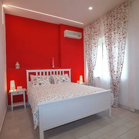 Il Porto 4* Неаполь